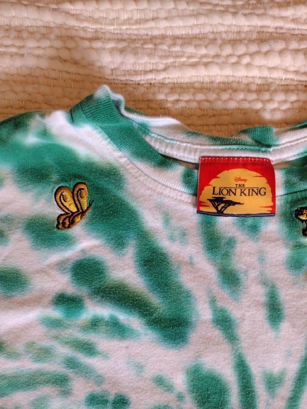 Kids Disney Green Tie-Dye Lion King Pocket Tee - Animal Kingdom Lodge - Picture 3 of 4